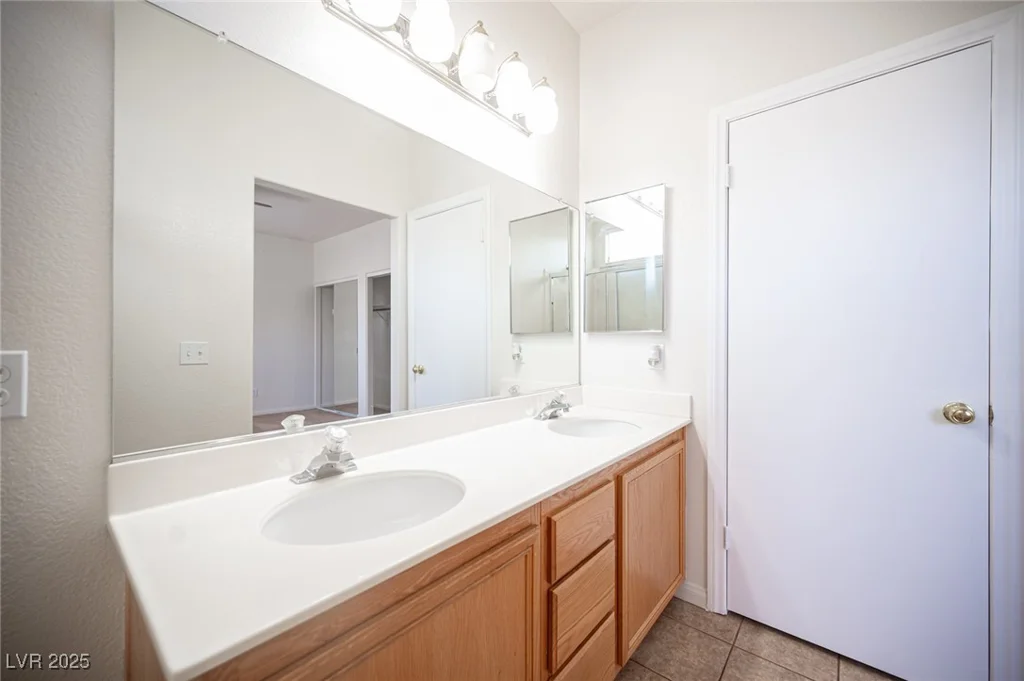 8564 Lost Gold, Las Vegas, NV 89129