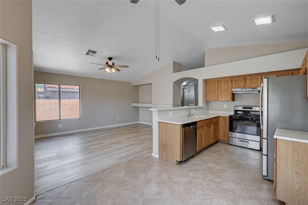 8028 Hurricane Cove, Las Vegas, NV 89129