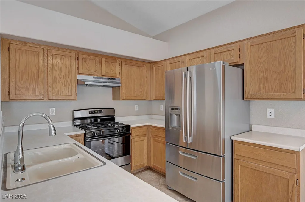 8028 Hurricane Cove, Las Vegas, NV 89129