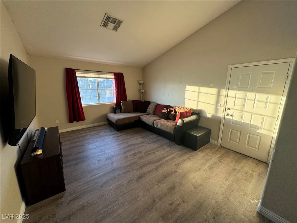 5320 Portavilla, Las Vegas, NV 89122