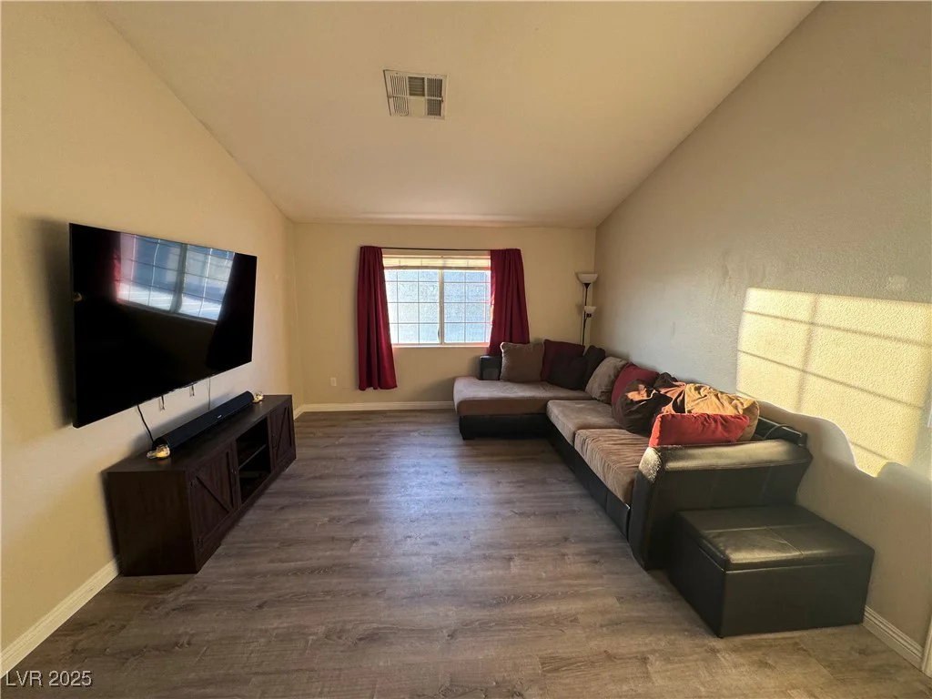 5320 Portavilla, Las Vegas, NV 89122
