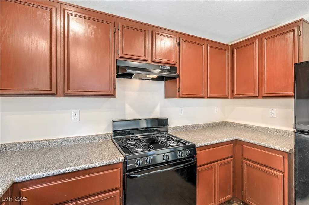 137 Desert Pond, Henderson, NV 89002