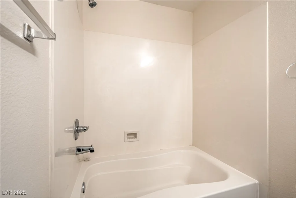 137 Desert Pond, Henderson, NV 89002