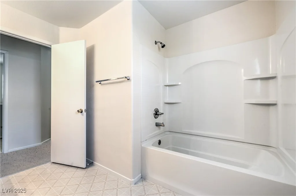 137 Desert Pond, Henderson, NV 89002