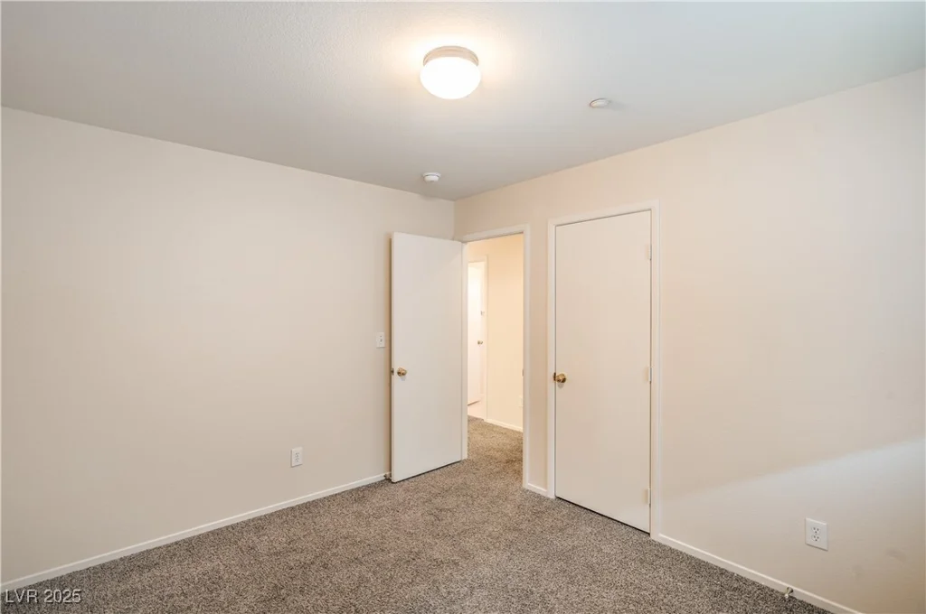 137 Desert Pond, Henderson, NV 89002