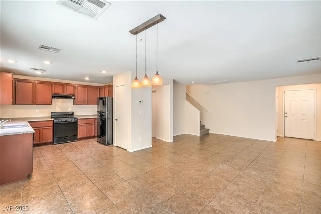 137 Desert Pond, Henderson, NV 89002