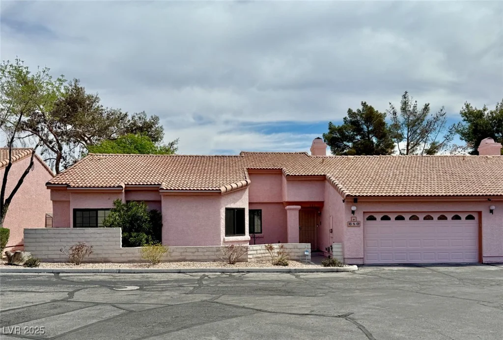 680 Cervantes, Henderson, NV 89014