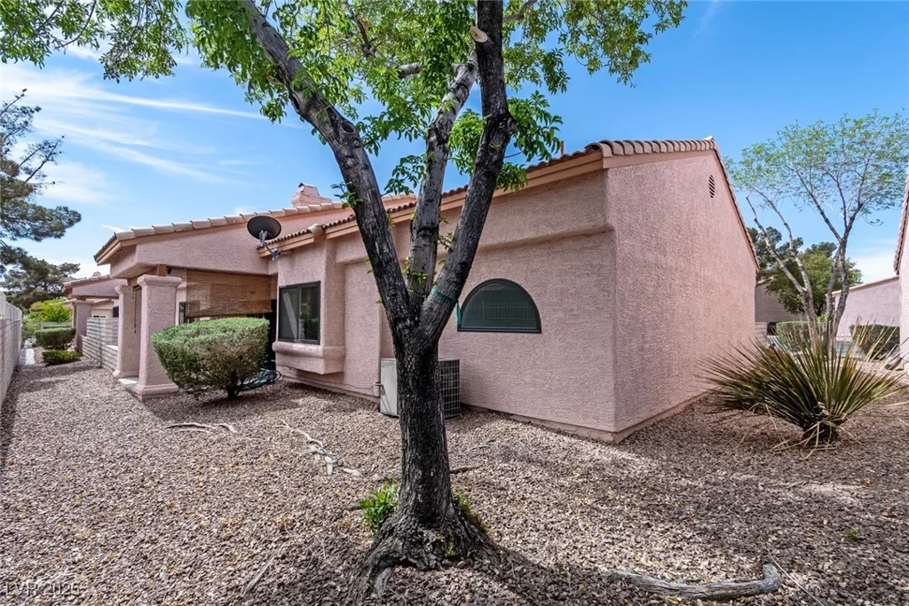 680 Cervantes, Henderson, NV 89014