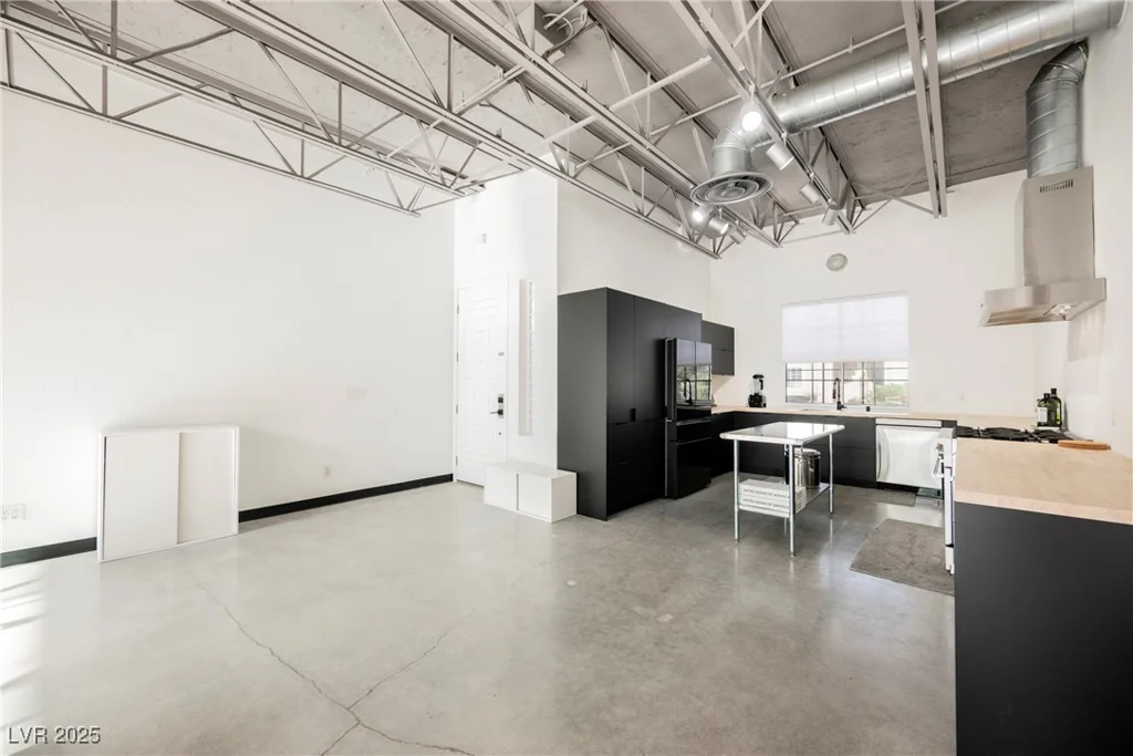 5077 Thunder River, Las Vegas, NV 89148