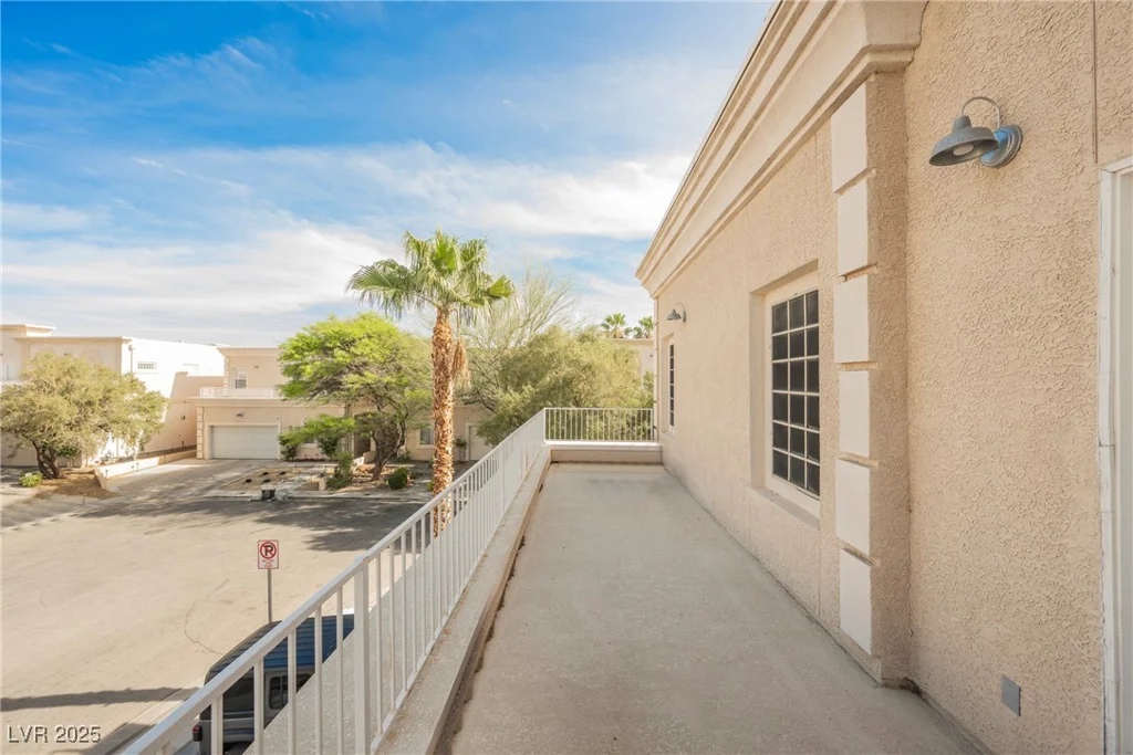5077 Thunder River, Las Vegas, NV 89148