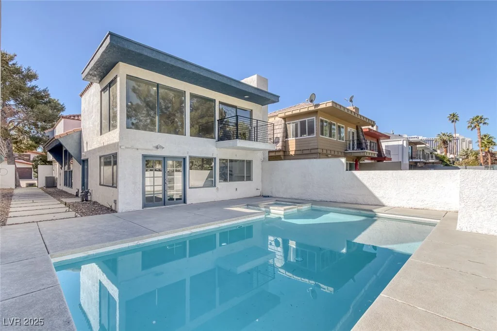 916 VEGAS VALLEY, Las Vegas, NV 89109