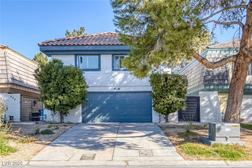 916 VEGAS VALLEY, Las Vegas, NV 89109