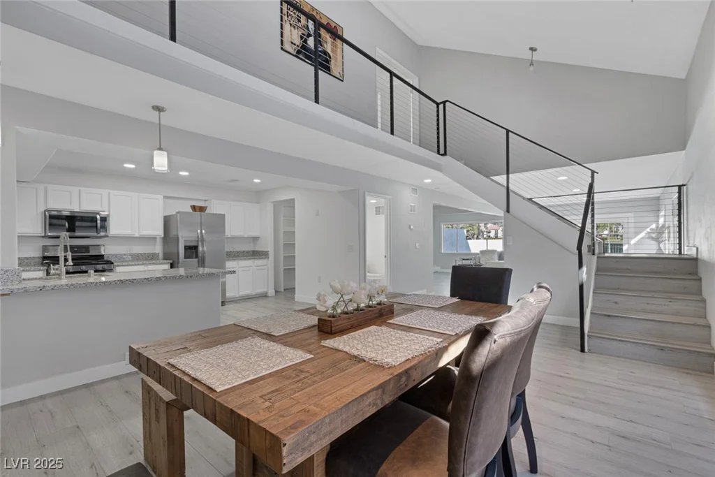 916 VEGAS VALLEY, Las Vegas, NV 89109