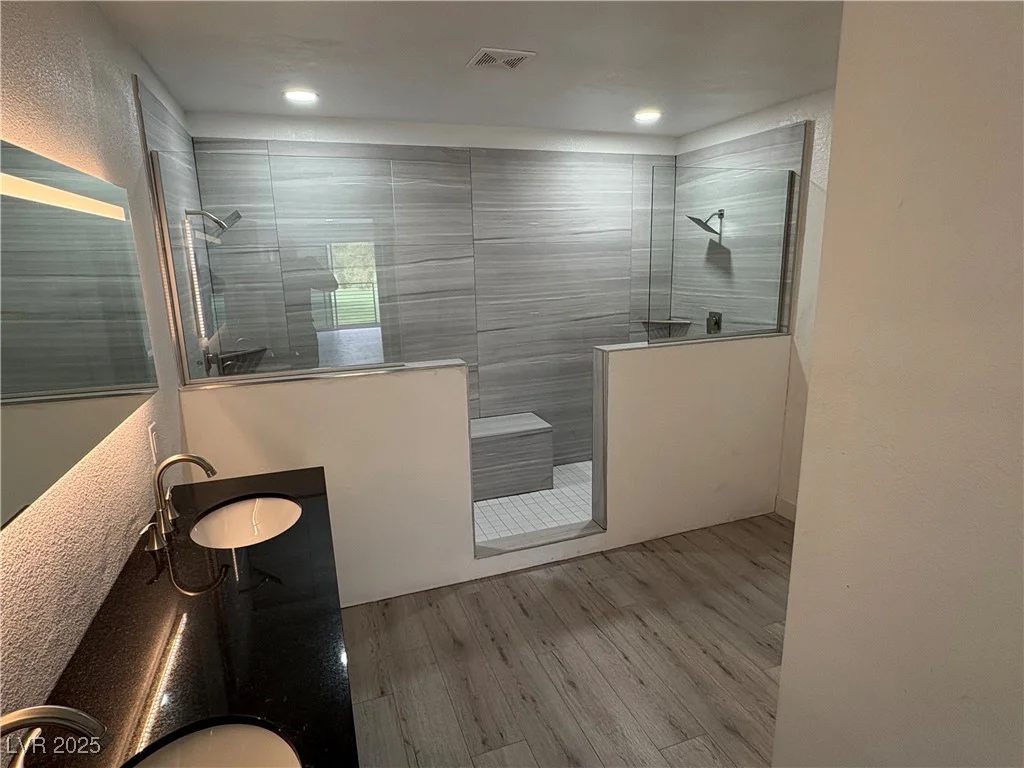 916 VEGAS VALLEY, Las Vegas, NV 89109