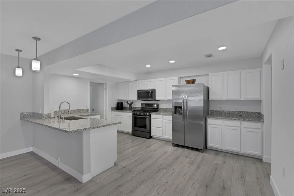 916 VEGAS VALLEY, Las Vegas, NV 89109