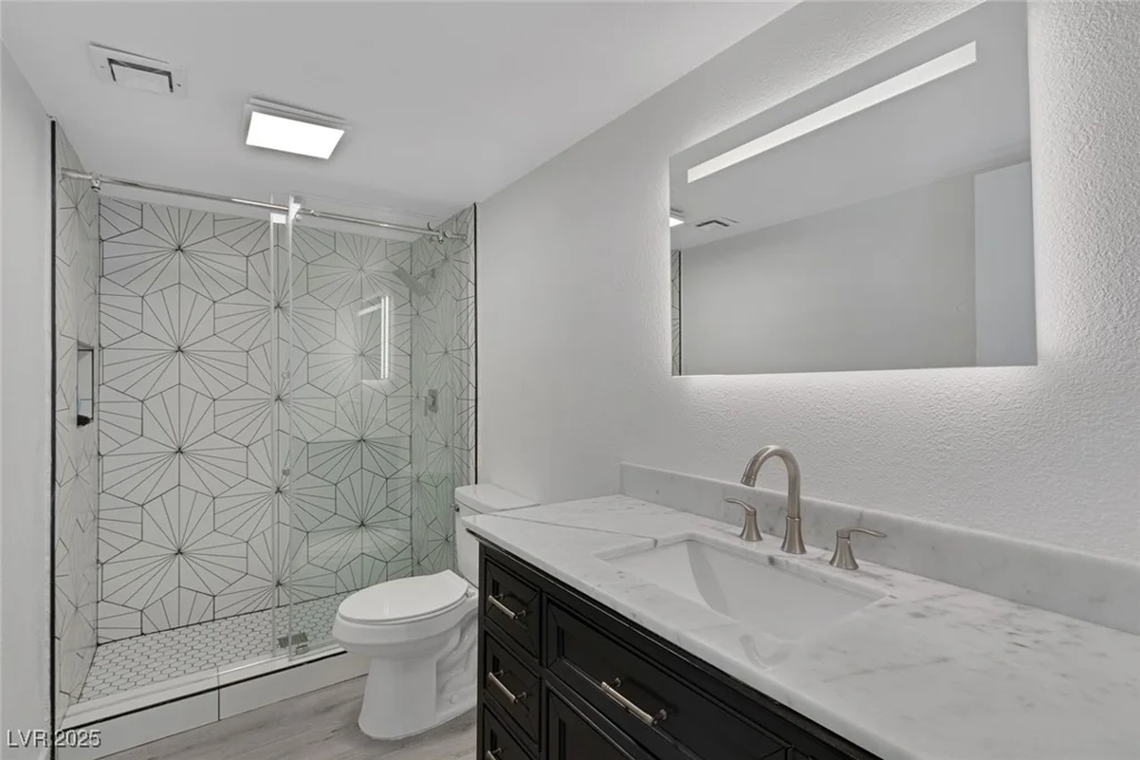 916 VEGAS VALLEY, Las Vegas, NV 89109