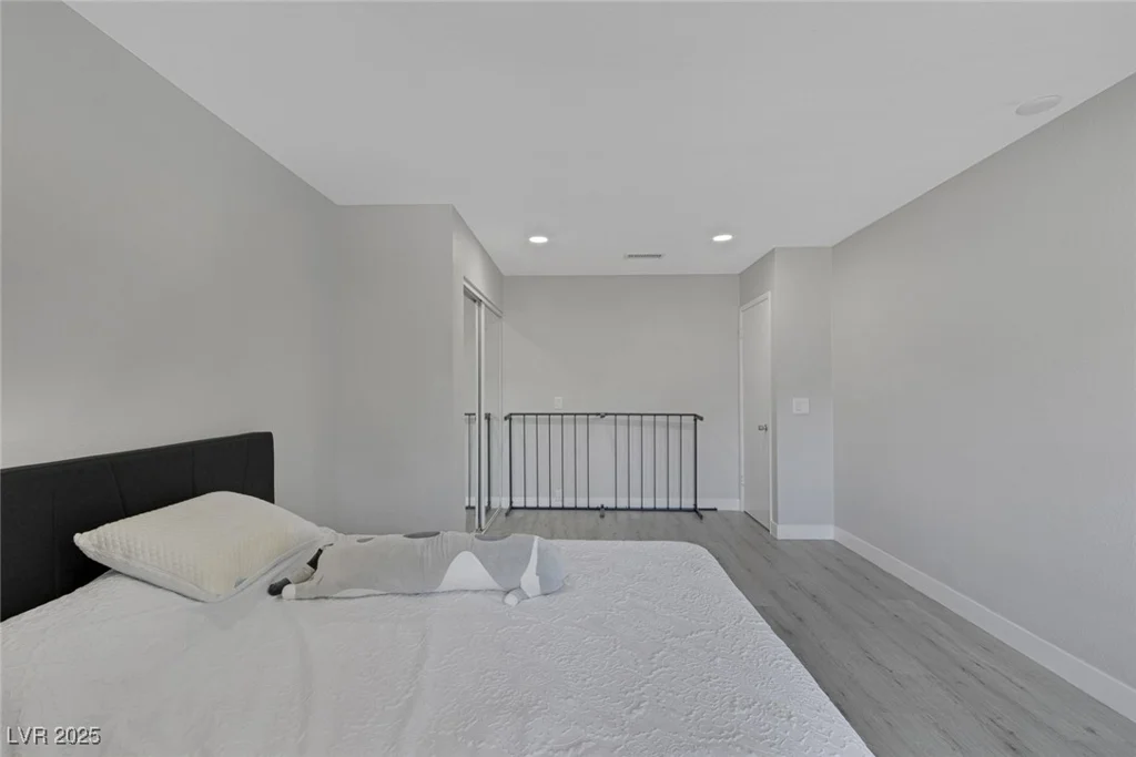 916 VEGAS VALLEY, Las Vegas, NV 89109