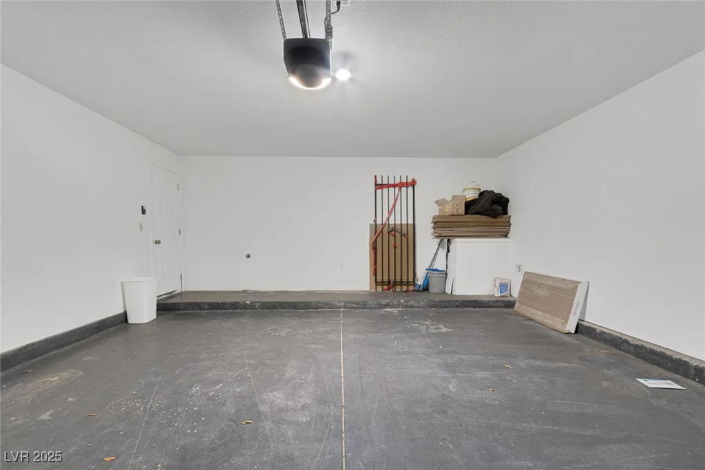 916 VEGAS VALLEY, Las Vegas, NV 89109
