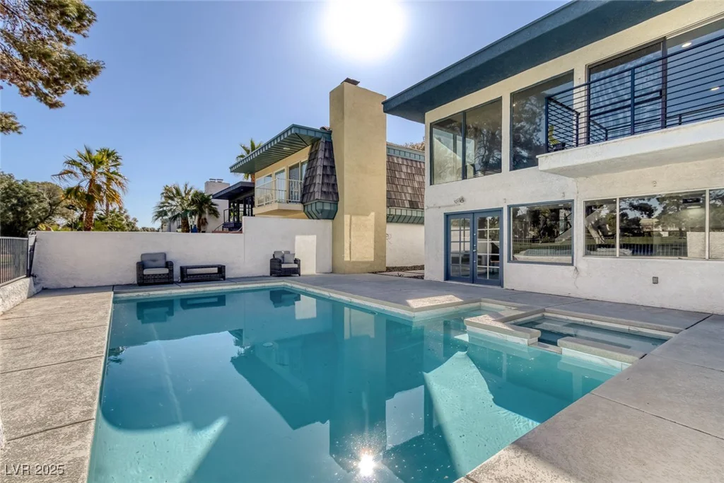 916 VEGAS VALLEY, Las Vegas, NV 89109