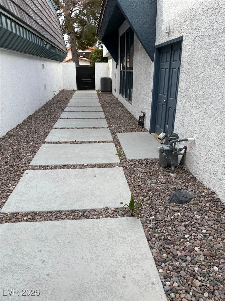 916 VEGAS VALLEY, Las Vegas, NV 89109