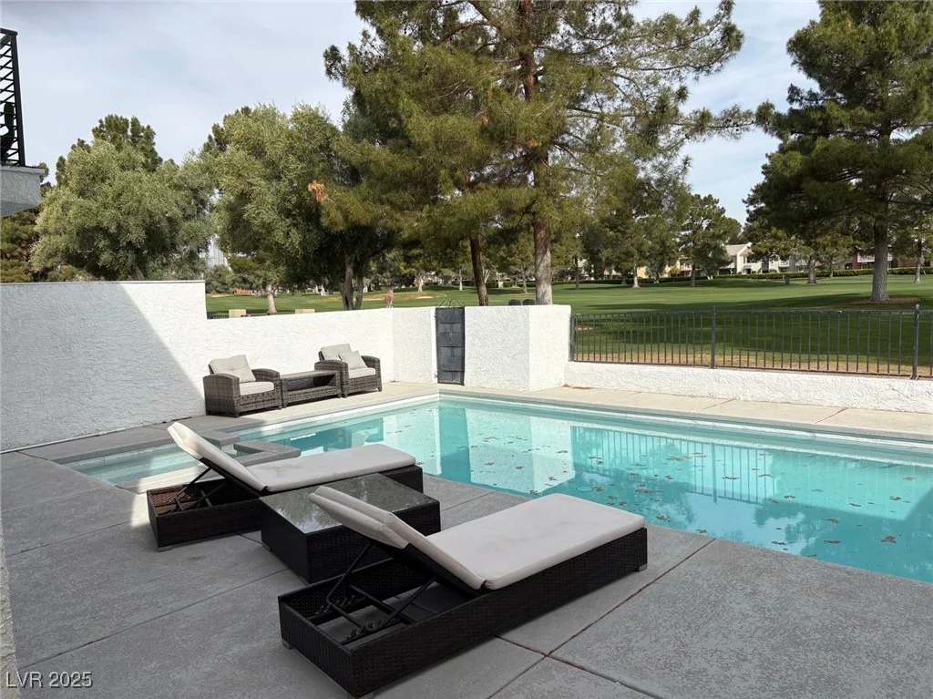 916 VEGAS VALLEY, Las Vegas, NV 89109