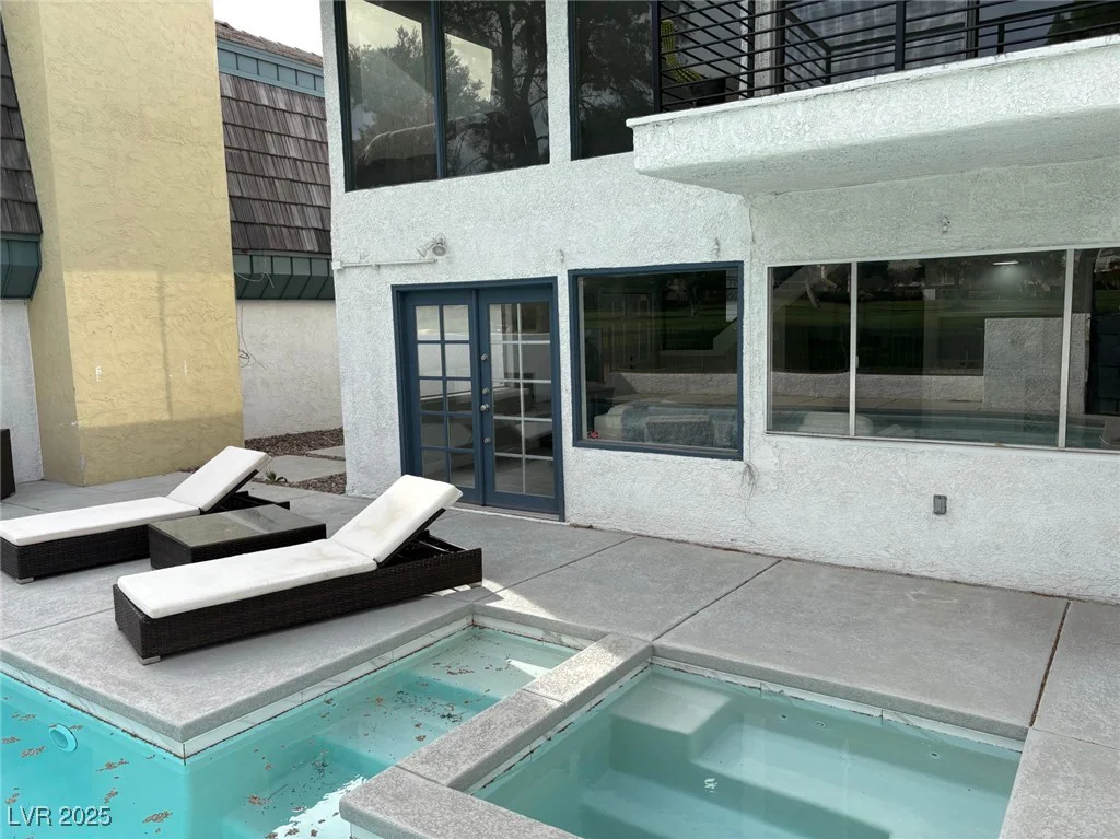 916 VEGAS VALLEY, Las Vegas, NV 89109