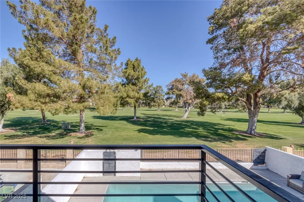 916 VEGAS VALLEY, Las Vegas, NV 89109