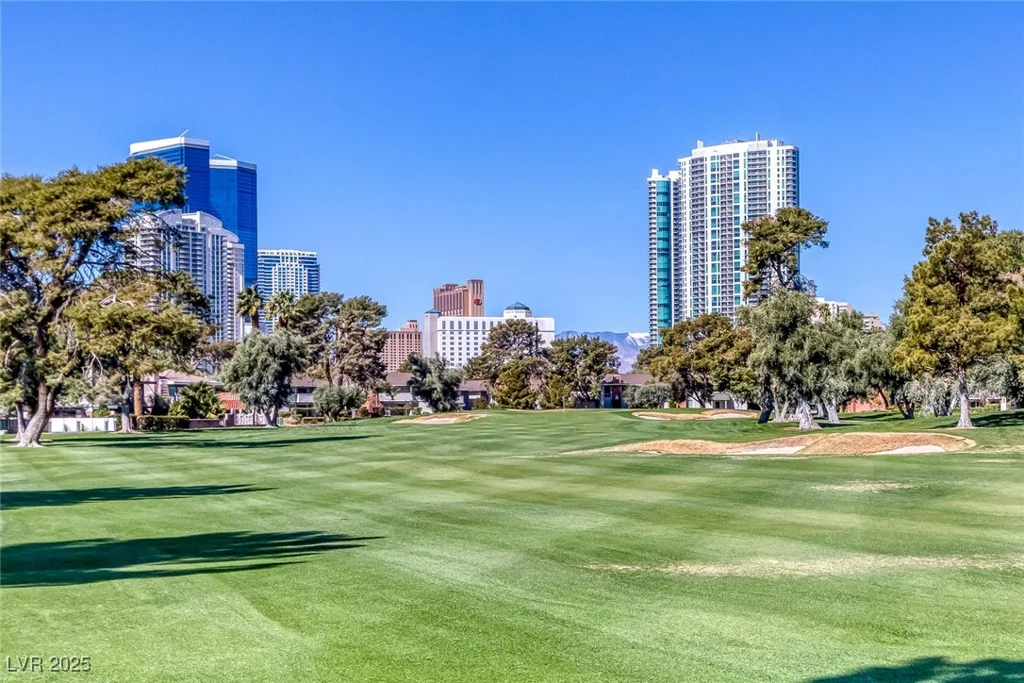 916 VEGAS VALLEY, Las Vegas, NV 89109