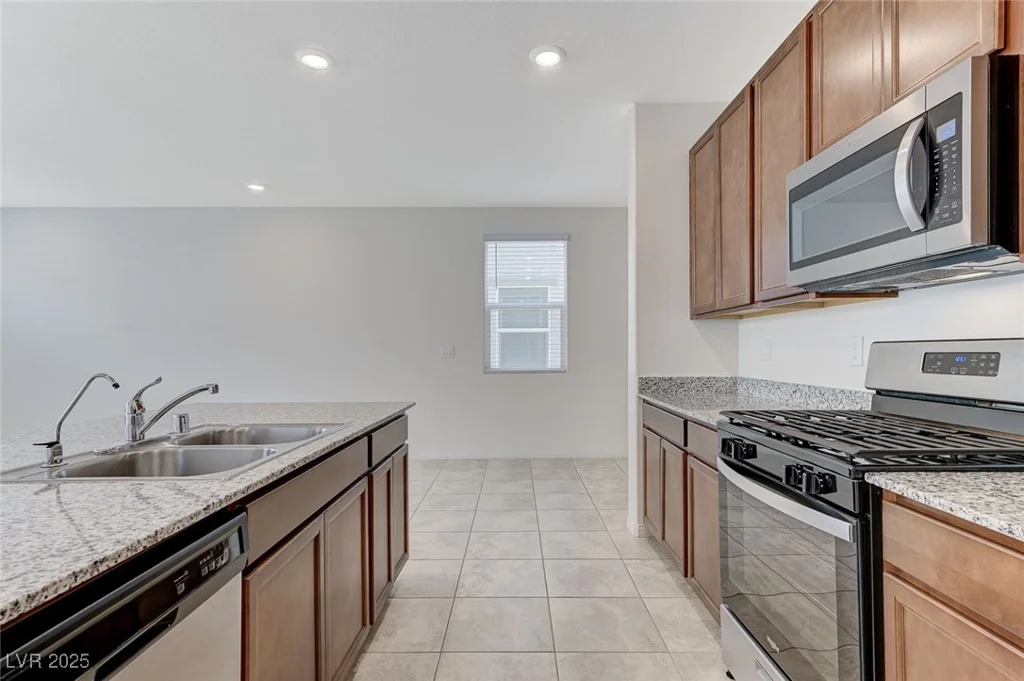 7006 Sylmar, Las Vegas, NV 89113