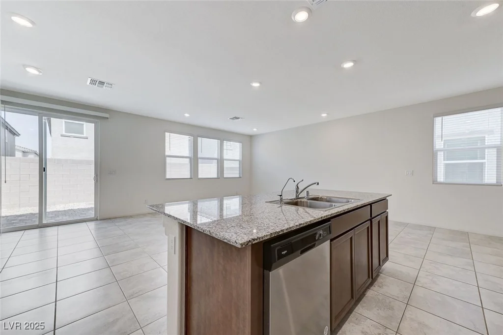 7006 Sylmar, Las Vegas, NV 89113