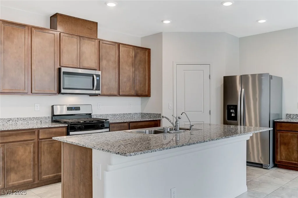 7006 Sylmar, Las Vegas, NV 89113