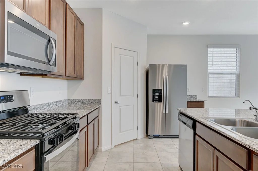 7006 Sylmar, Las Vegas, NV 89113