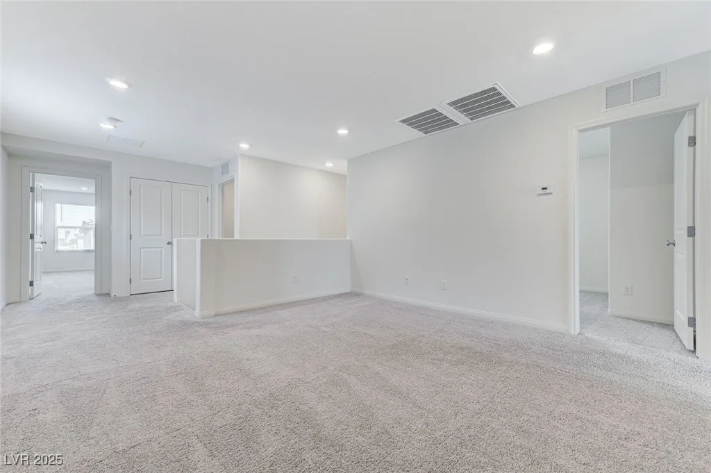 7006 Sylmar, Las Vegas, NV 89113
