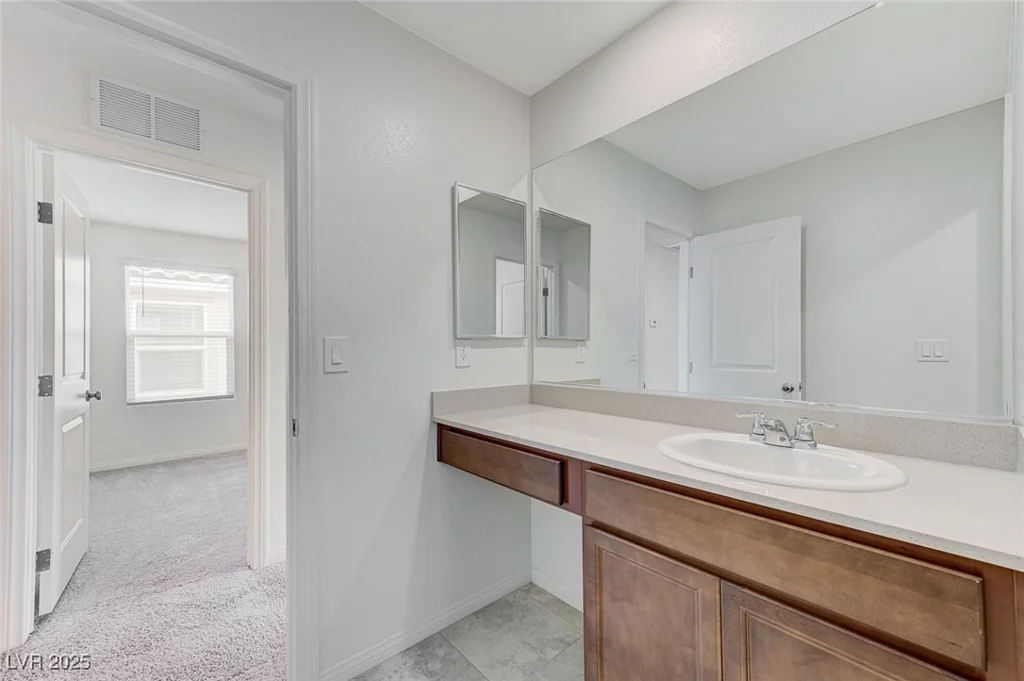 7006 Sylmar, Las Vegas, NV 89113