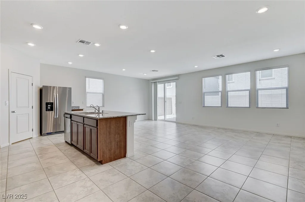 7006 Sylmar, Las Vegas, NV 89113