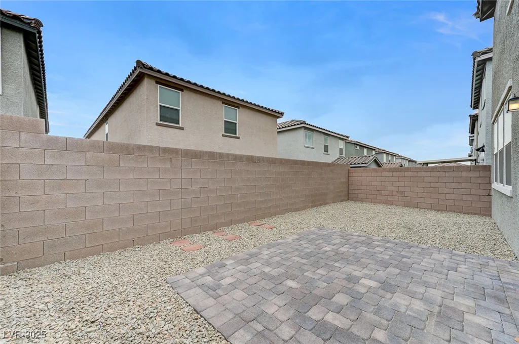 7006 Sylmar, Las Vegas, NV 89113