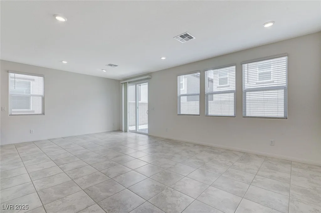 7006 Sylmar, Las Vegas, NV 89113