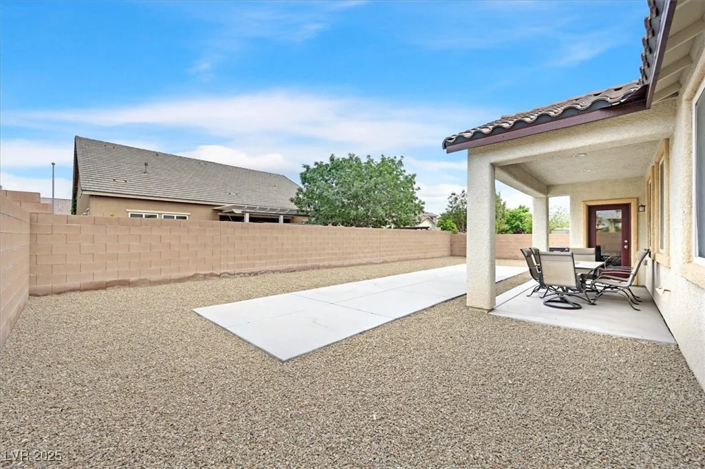 8220 Redbud Vine, North Las Vegas, NV 89085