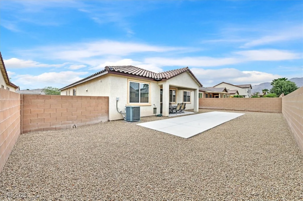 8220 Redbud Vine, North Las Vegas, NV 89085