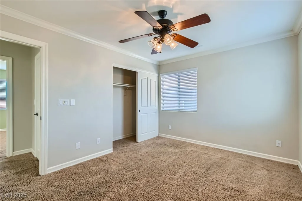 10654 Robin Hill, Las Vegas, NV 89129