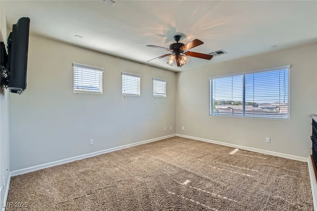 10654 Robin Hill, Las Vegas, NV 89129