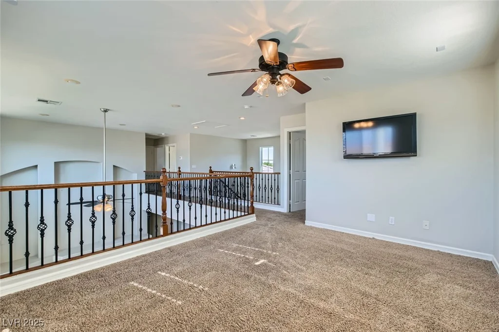 10654 Robin Hill, Las Vegas, NV 89129