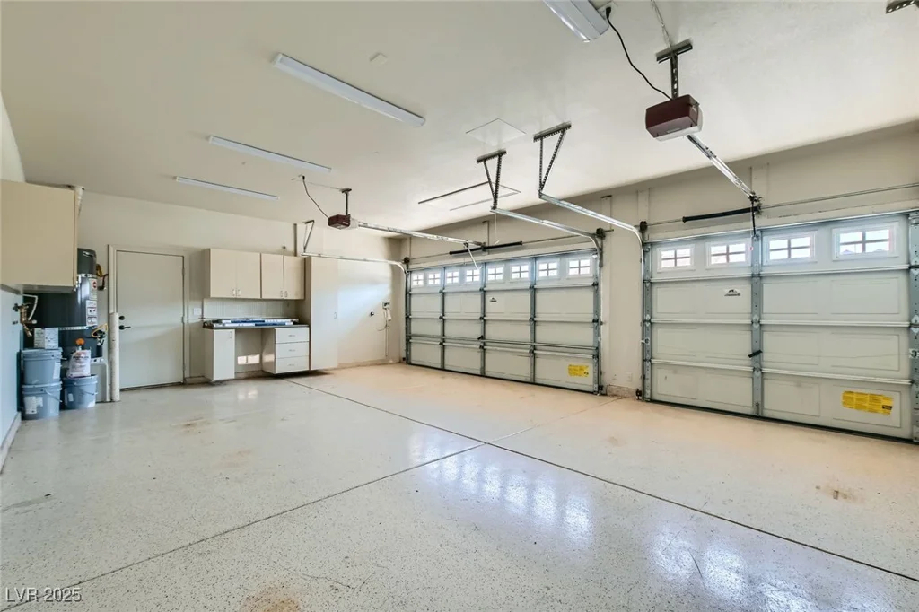10654 Robin Hill, Las Vegas, NV 89129