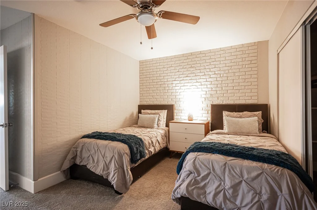 915 Vegas Valley, Las Vegas, NV 89109