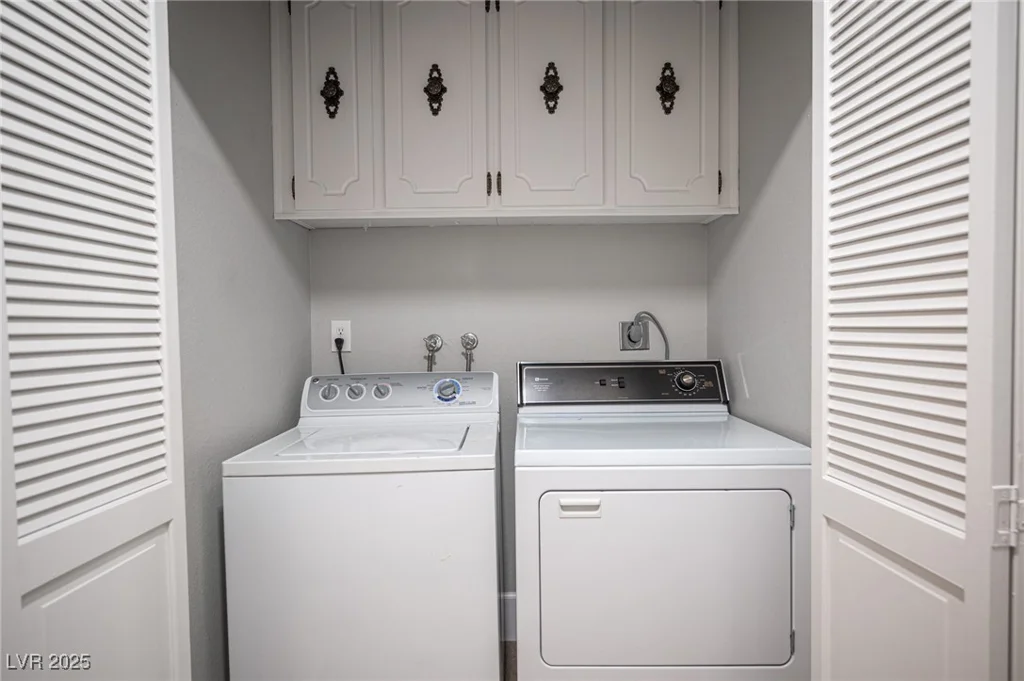 915 Vegas Valley, Las Vegas, NV 89109
