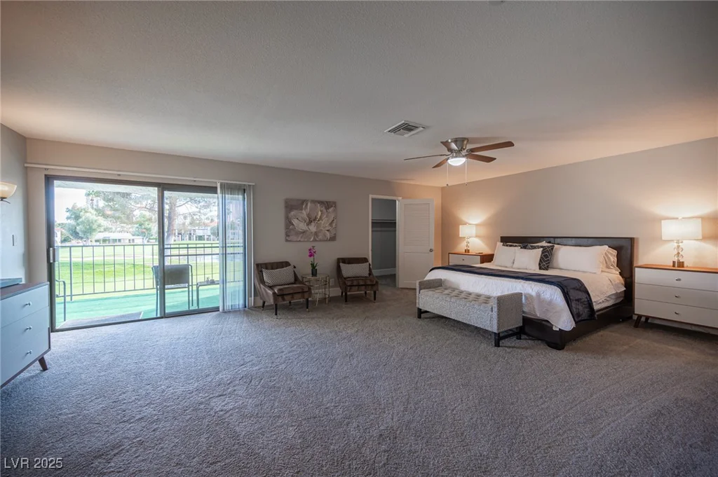 915 Vegas Valley, Las Vegas, NV 89109