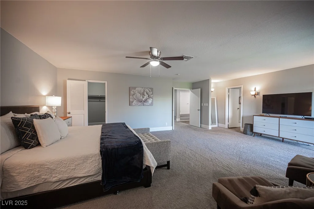 915 Vegas Valley, Las Vegas, NV 89109