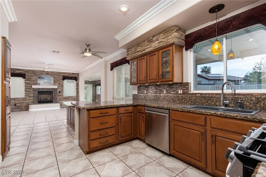 5404 Ireland, Las Vegas, NV 89149
