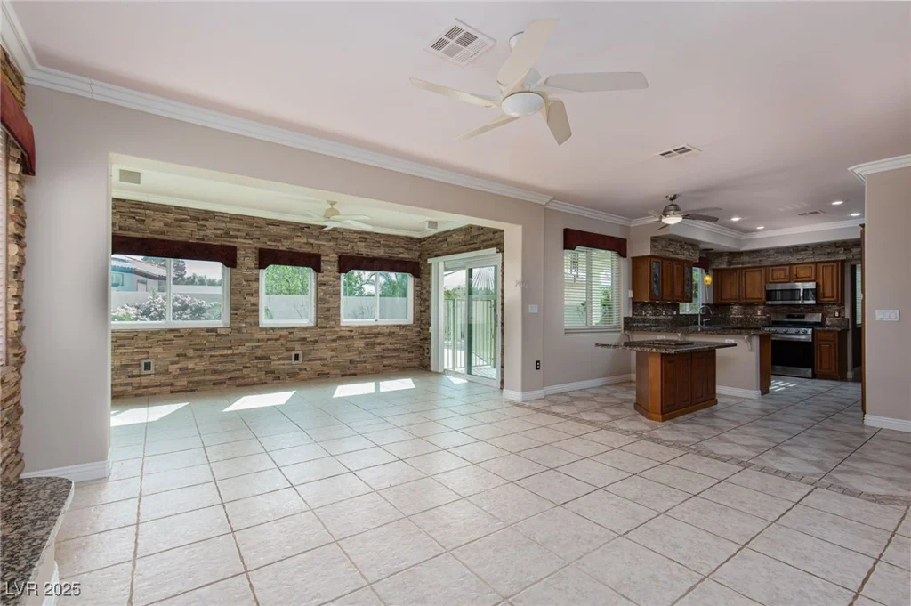 5404 Ireland, Las Vegas, NV 89149