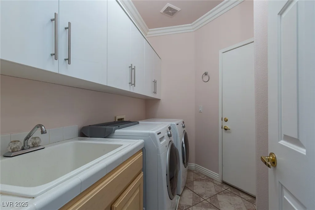 5404 Ireland, Las Vegas, NV 89149